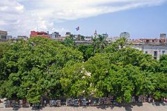 21 Cuba - Old Havana Vieja - Plaza de Armas.jpg
